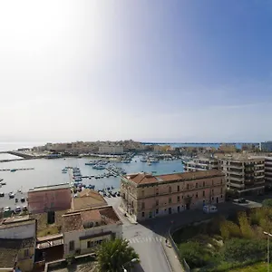casa-afrodite-exclusive-penthouse.sicilyhotelsitaly.net/